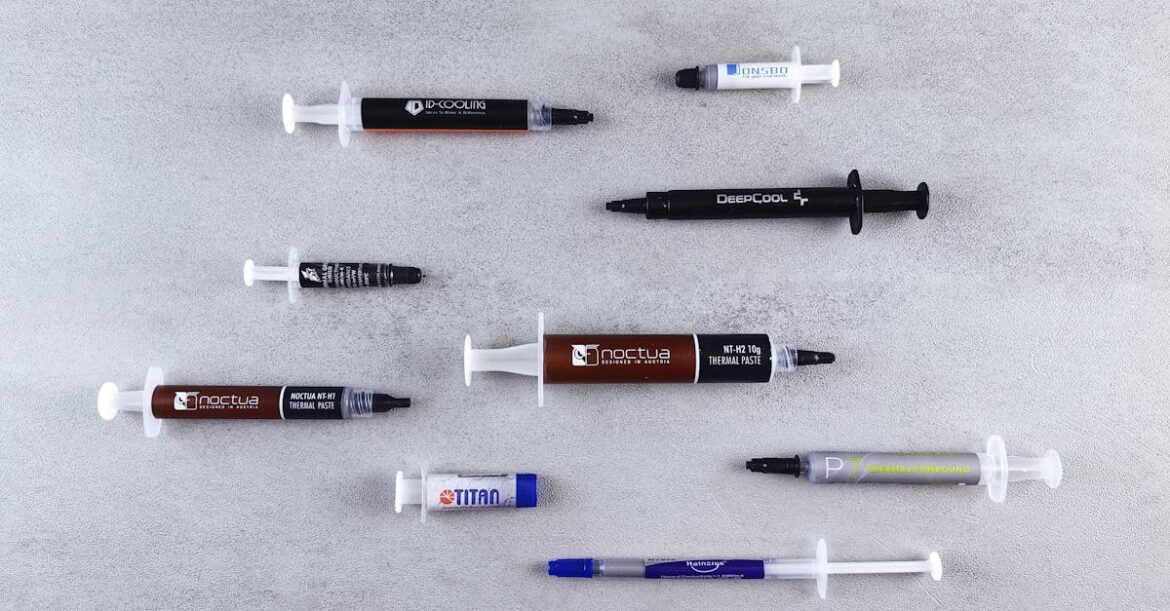 Meble i ściany z wkładami PCM – pasywny akumulator ciepła dla mieszkania bez klimatyzatora