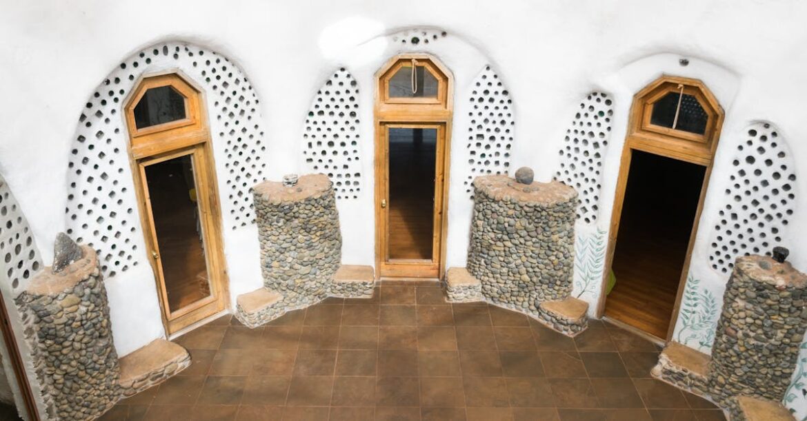 Gliniane ściany z mikro-PCM – pasywna klimatyzacja i dekor w jednym